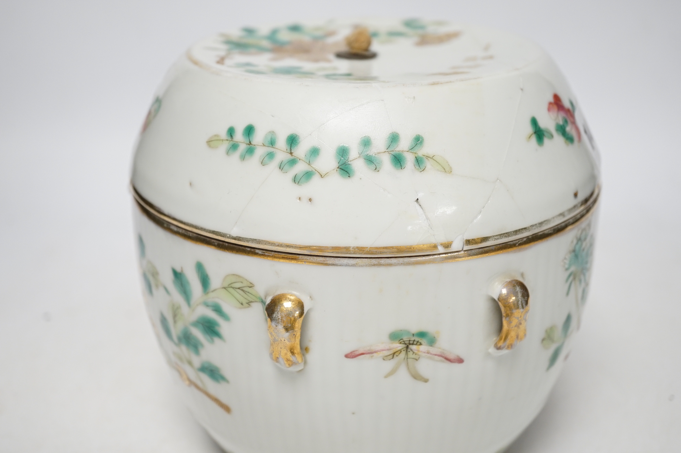 A Chinese enamelled porcelain barrel shaped jar and covered, 19th century, 16cm high